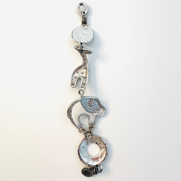 Vintage Safari Style Bracelet Elephant Giraffe Magnet Closure - Picture 4 of 5